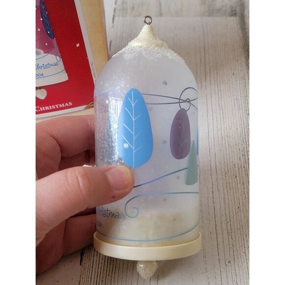 Hallmark our Christmas 2004 ornament Xmas couple love - Picture 5 of 9